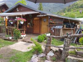 LA CABANE, petite chambre agréable dans maison en bois, hotel in Valdeblore