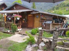 LA CABANE, petite chambre agréable chez l'habitant, maison toute en bois