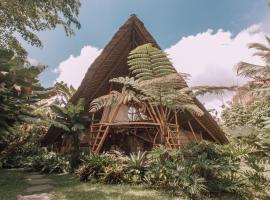 Hideout Bali, villa i Selat