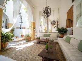 La Casa 1832 Boutique, B&B in Sanlúcar de Barrameda