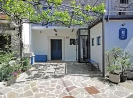 Smetova - The Blue Door House