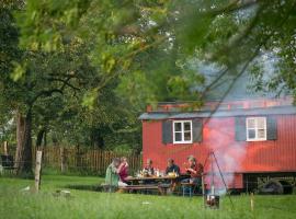 Bauwagen unterm Birnbaum, glamping site in Lennestadt
