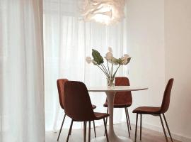 So Fine Petruzzelli flat