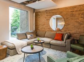 For Students Only Modern Studios and Ensuite Bedrooms with Shared Kitchen at Hillfort House in Brighton, leilighet i Brighton& Hove