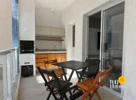 Espaçoso, bem equipado AR e piscina Climatizada