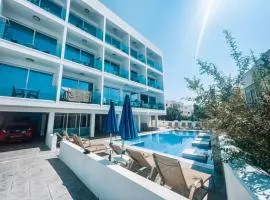 Sunny Blue Hotel