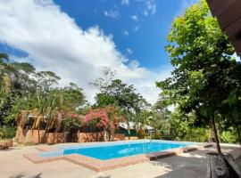 CHOCLINO ECOLODGE -Bungalows, apartamento em Tarapoto