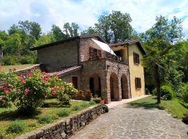 Ca'di Picarasco, hotel with parking in Bagnone