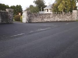 Meadow House in County Donegal, hotel u gradu Donegal