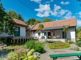 Alsópetényi Vendégházak