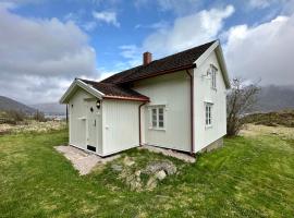 Storhella - Feriehus med fantastisk beliggenhet、Sennesvikの別荘