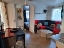 Le Cosy, mobil-home 4-6 personnes au camping les Sables du Midi à Valras-Plage, hotel a Valras-Plage