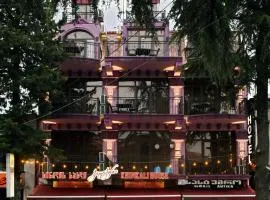 Antika Hotel
