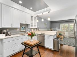 689 - Steps to the Resort, Peaceful Studio with free Wifi & Parking, hotel en Encinitas