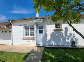 La Villa Pop, holiday home in Joue-les-Tours