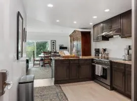 644 A Renovated Condo at a World-Renowned Resort - Free Wifi and Parking