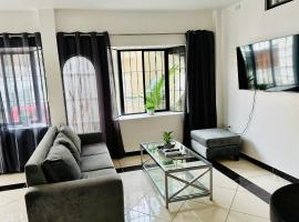 Comfortable 3-Bedroom Apartment, close to the American Consulate, ξενοδοχείο στο Γουαγιακίλ