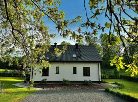 Apartamenty Karkonoska Polana, מלון בStaniszów