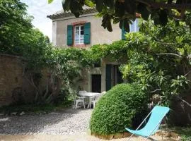 Nice provençal holiday home with garden and pool, Mollans-sur-Ouvèze