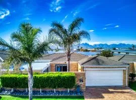 Magnificent Villa Load-Shedding Free!
