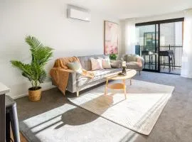 Cozy 3 bedroom near Hagley Park w/Garage