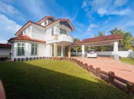 Bungalow with Broad & Classic Spaces, villa em Sungai Petani