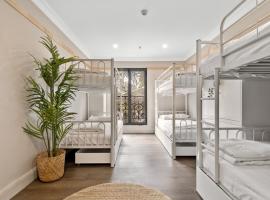 VENUS Surry Hills - FEMALE ONLY HOSTEL - Long stay negotiable، مكان مبيت وإفطار في سيدني