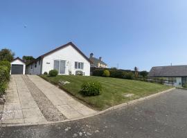 Idyllic holiday near Abersoch, accessible hotel in Mynytho