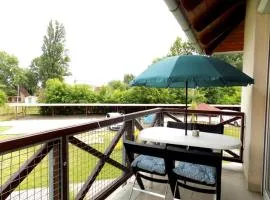 58 - Hullám Üdülőparkban vízközeli modern stúdió apartman