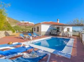 Casa Fuente Velez Sayalonga by Ruralidays