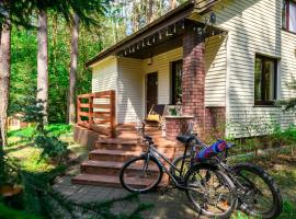 Masuria Warsaw Family - dom na wyłączność - w lesie i przy rzece - 15 min od Warszawy - idealny dla rodzin z dziećmi, hotel u gradu Topolina