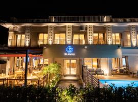 サンメール座間味, hotel with hot tubs in Zamami