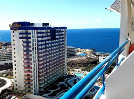 Luxury Kim Apartment, Ocean View & Wifi Free, luksushotelli kohteessa Playa Paraiso