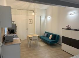 Maison studio Le bois fleuri, hotel near Roissy-en-Brie RER Station, Croissy-Beaubourg