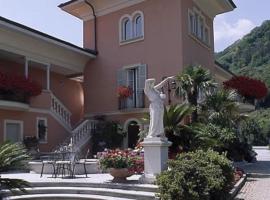 Hotel Villa Delle Palme, hotel sa Cannobio