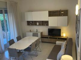 appartamento Alba，位于马里纳-迪-皮特拉桑塔的酒店