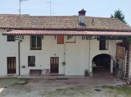 Casa di Rosa: Nogaredo di Corno'da bir otoparklı otel