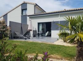 EMLAVIE - Maison familiale OU Loft SPA - &agrave; 3km Futuroscope, hotel con spa en Chasseneuil-du-Poitou