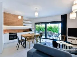 CROWONDER Adriatic Premium Villa Vodice near the Beach