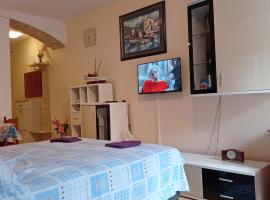 Studio Cres, three-star hotel in Cres