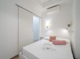 Seaside Vacation Mini Apartment, viešbutis mieste Kiavaris