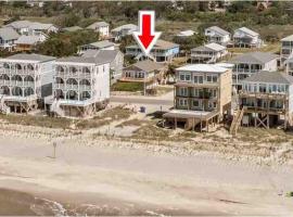 Anchor Haven Ocean Views，位于橡树岛的海滩短租房