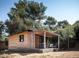Huttopia Forêt de Janas, hotel in La Seyne-sur-Mer