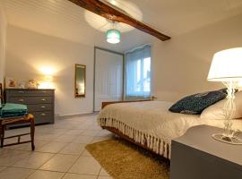 Le gite de saint martin, holiday home in Mailly-le-Camp