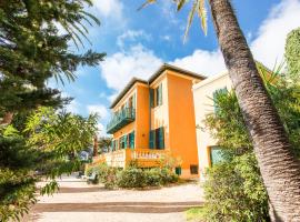 ROC FLEURY - Cap d'Ail, VI1094 by Riviera Holiday Homes, hotell i Cap d'Ail