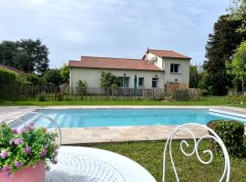 Aux Lagerstroemias, vacation home in Bergerac
