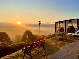 Pousada Ville Le Mont - Campos do Jordao、カンポス・ド・ジョルドンの駐車場付きホテル