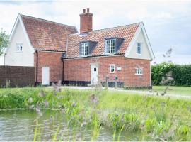 The Cottage, High Ash Farm, holiday home in Peasenhall