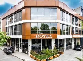 Garden Room Suit Hotel