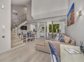 Renovated Vilamoura Penthouse Near Marina & Beach, hotel in Vilamoura
